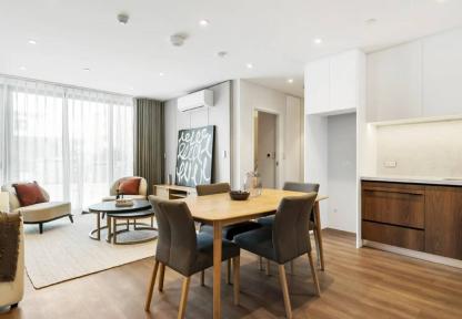 2/219 Lake Road