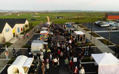 Food trucks, face paint, and fun in Lakeside!